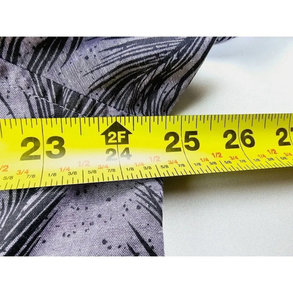 Travis Mathew Size XL Men Pale Purple Floral Embroidered Logo Short Sleeve Shirt - Picture 2 of 12